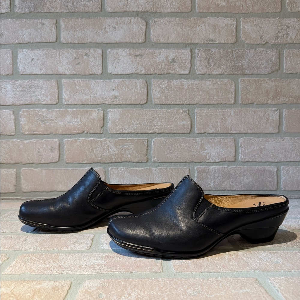 Sofft Black Leather Mules